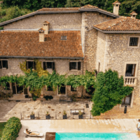 Lotteria 'Your italian house' di una coppia inglese per vendere casa in Abruzzo.