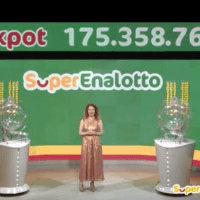 Jackpot Superenalotto record a 176,6 milioni di euro, dopo un anno senza 'sei'.