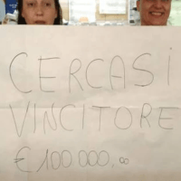 'Cercasi Vincitore 100.000€' Superenalotto Pasqua 100x100 San Leo Rimini.
