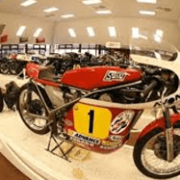 Il National Motorcycle Museum organizza una raccolta fondi tramite una lotteria, in palio tre splendide moto d'epoca.