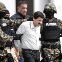Narco-Lotteria in Messico: con 10 euro si possono vincere le lussuore ville dei boss della droga, tra cui El Chapo.
