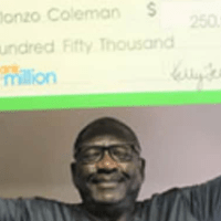 Alonzo Coleman, il fortunato americano che ha vinto 250mila dollari alla Bank a Million Lottery della Virginia, giocando i numeri sognati.