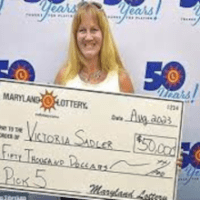Victoria Sadler, la fortunata donna del Maryland (USA) che ha vinto due volte alla lotteria in pochi minuti!